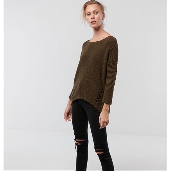 ✨ HP✨Express Side Lace-Up Tunic Sweater✨ - Picture 2 of 5